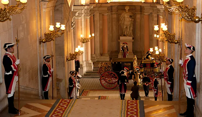 Combo: Palacio Real de Madrid (Royal Palace) + City Center Tour - Image 3