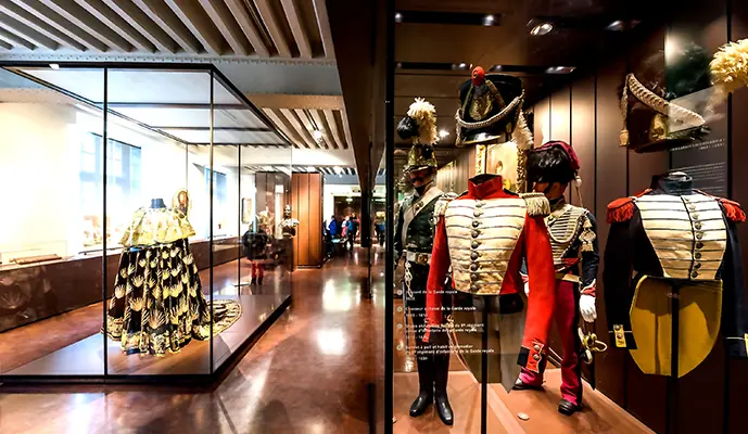 Les Invalides War Museum Guided Tour - Image 2