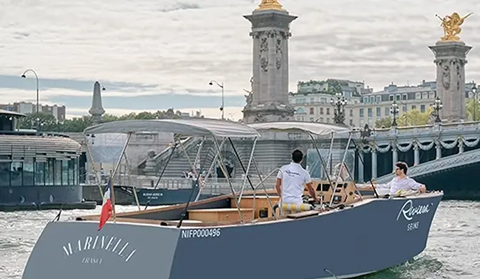 Monumental Paris Walking Tour & Personal Boat Cruise - Image 5
