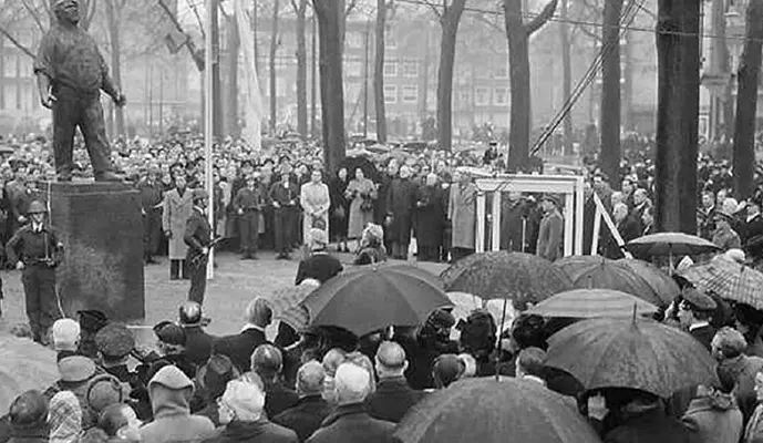 Anne Frank's Amsterdam: Jewish History & WWII - Image 3