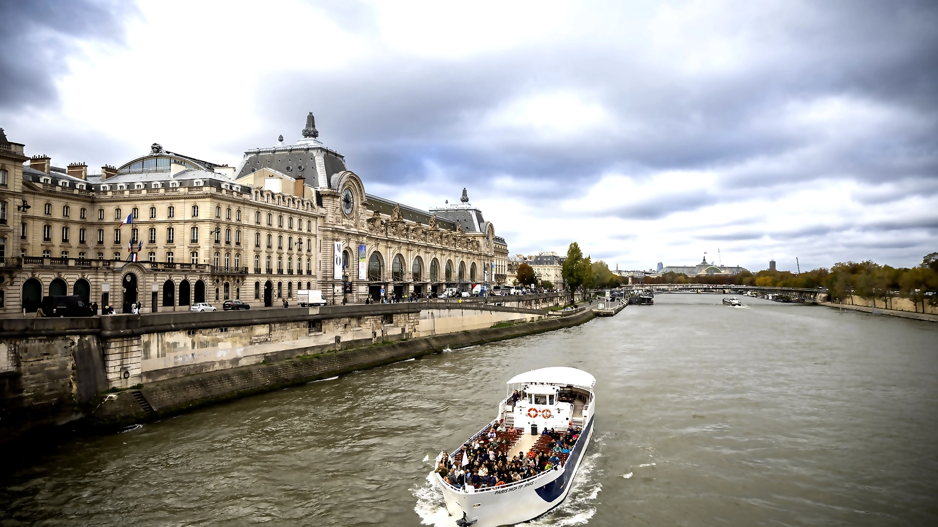Combo: Orsay Museum + Montmartre Guided Tour