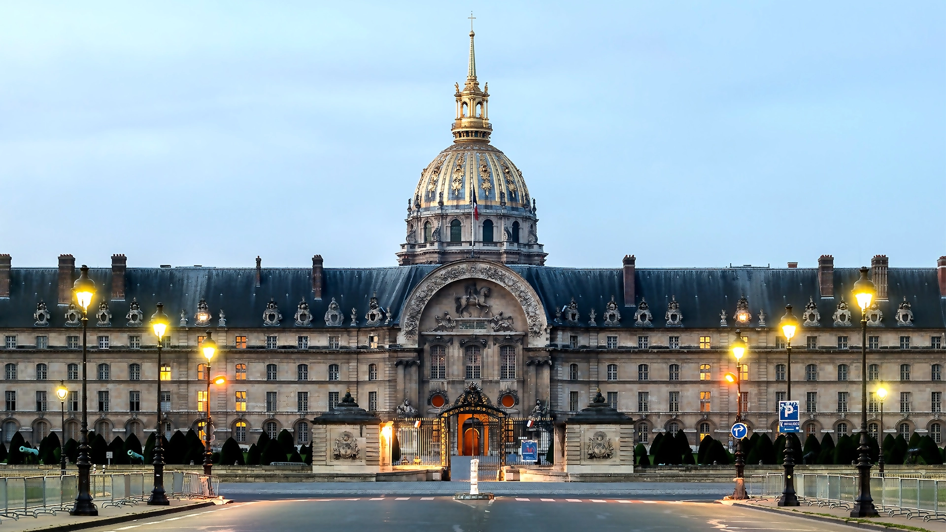 Les Invalides Dome (w/ Tomb of Napoleon) Guided Tour