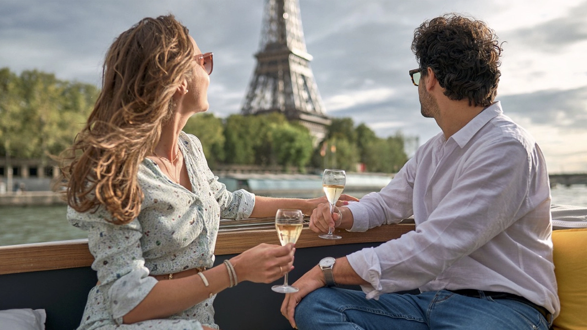 Monumental Paris Walking Tour & Personal Boat Cruise