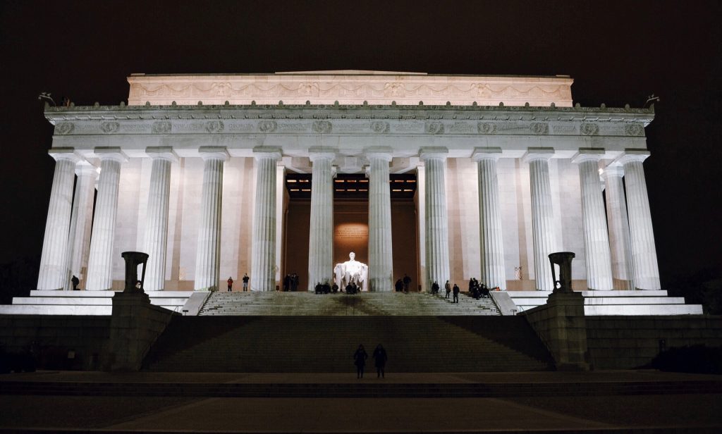 Washington-Tour-DC-Night-Walking